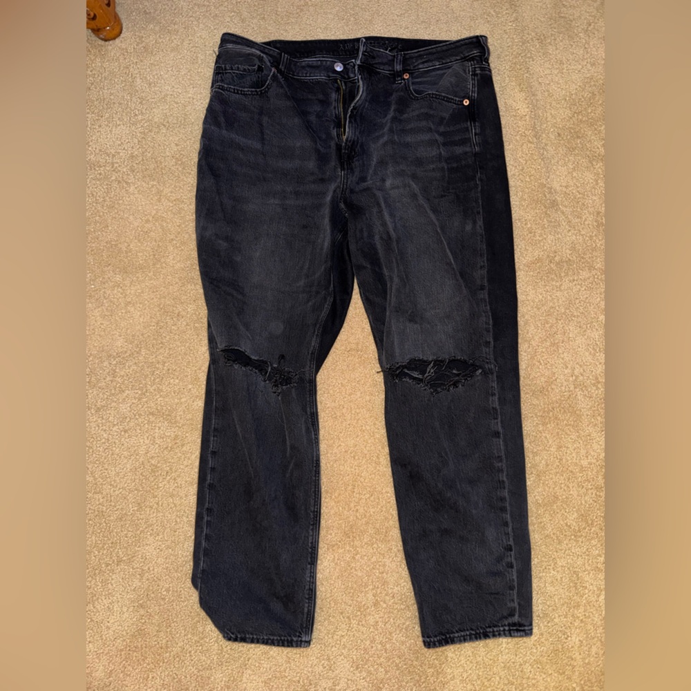 AMERICAN EAGLE BLACK STRIGID JEANS SIZE 18